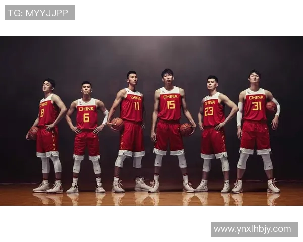 姚明坐中间的故事如何改变了篮球界的格局与未来发展方向 姚明坐中间的故事如何改变了篮球界的格局与未来发展方向