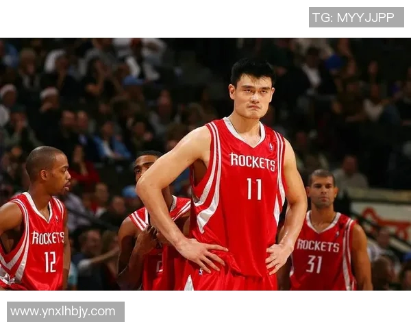 姚明脚步的传奇旅程:从篮球新星到NBA巨星的成长故事 姚明脚步的传奇旅程:从篮球新星到NBA巨星的成长故事