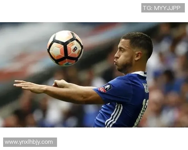 足球明星独特停球技巧解析与实战应用分享 足球明星独特停球技巧解析与实战应用分享